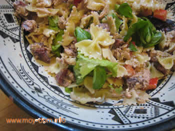 Салат с тунцом и макаронами
